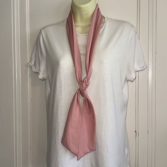 Vintage 70s pink knit polyester scarf, sash or belt - Picture 2 of 4